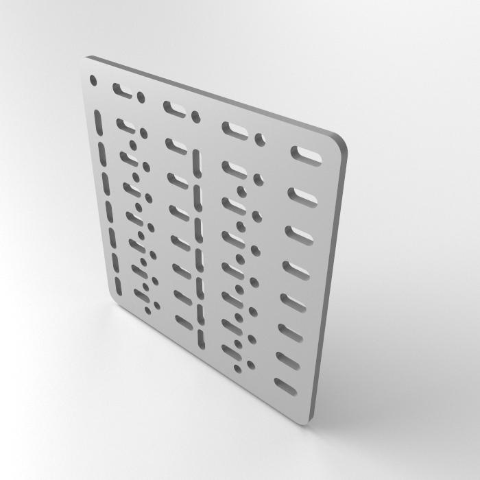 Placa de montaje universal de aluminio grabada con láser 174x174x5 con Patrón de taladros universal y para perfiles de las series 20 y 30
